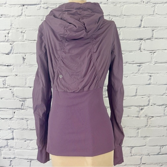 Lululemon Dance Studio Jacket III Women 8 Purple Fog Reversible Yoga Gym Workout - Picture 9 of 16